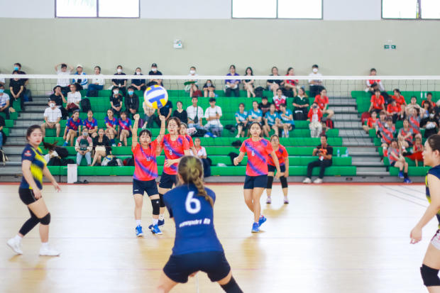 Đội tuyển Bóng chuyền nam và nữ của HUTECH giành quyền vào Tứ kết giải TDT Volleyball Cup 2022 73