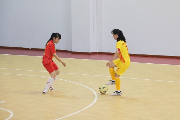 Nhìn lại hành trình bảo vệ “ngôi hậu” của tuyển nữ Futsal HUTECH tại mùa giải 2020 64