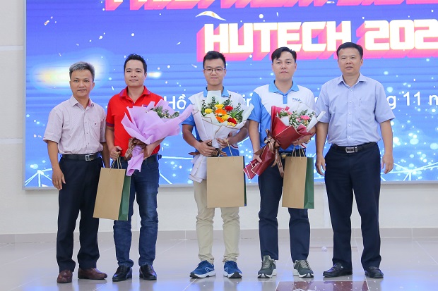 Nhu cầu nhân lực nhóm ngành công nghệ tăng cao trong lương lai và hành trang của IT-ers HUTECH 129