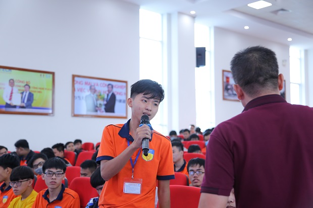 Nhu cầu nhân lực nhóm ngành công nghệ tăng cao trong lương lai và hành trang của IT-ers HUTECH 178