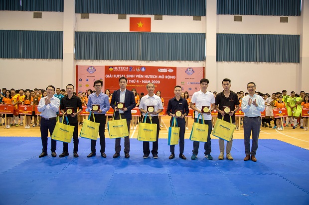 Chính thức khai mạc Giải Futsal Sinh viên HUTECH mở rộng lần 4 - năm 2020 29