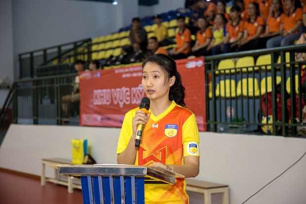Nhìn lại hành trình bảo vệ “ngôi hậu” của tuyển nữ Futsal HUTECH tại mùa giải 2020 12