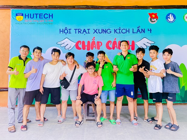 Đội Thanh niên Xung kích, Khoa Tài chính - Thương mại cùng "tô vẽ" thanh xuân tại Hội trại Xung kích 71