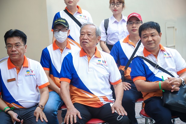 Cựu sinh viên Khoa Tài chính - Thương mại gặp gỡ trong không gian “Kết nối yêu thương” 32