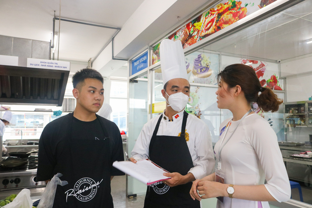 Nhiều đầu bếp trẻ tiềm năng lộ diện tại vòng Chung kết cuộc thi nấu ăn với nho khô California 214