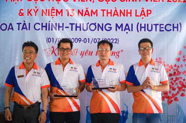 Cựu sinh viên Khoa Tài chính - Thương mại gặp gỡ trong không gian “Kết nối yêu thương” 105