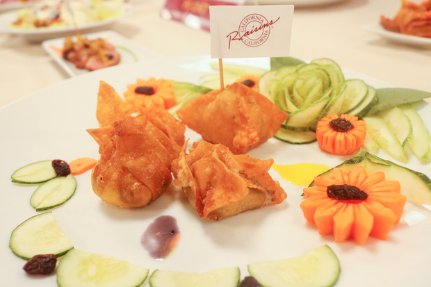 Nhiều đầu bếp trẻ tiềm năng lộ diện tại vòng Chung kết cuộc thi nấu ăn với nho khô California 108