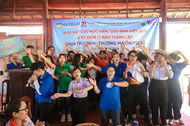 Cựu sinh viên Khoa Tài chính - Thương mại gặp gỡ trong không gian “Kết nối yêu thương” 137