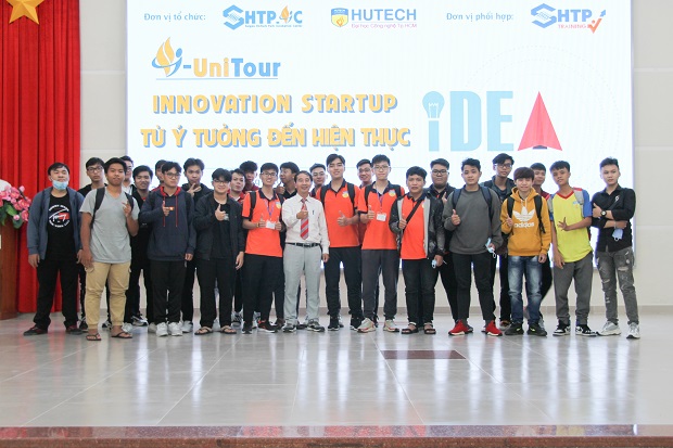 Students of HUTECH Institute of Engineering learn about business startup from CEOs 93