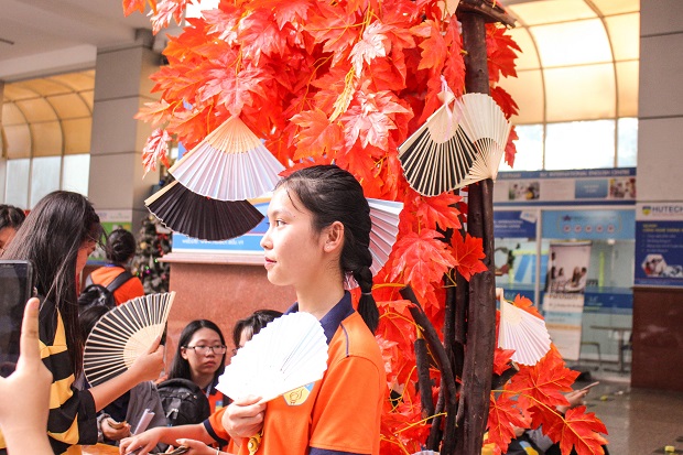 Khám phá dòng lịch sử Trung Quốc với Rung chuông vàng phiên bản HUTECH 13