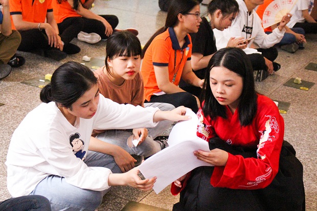 Khám phá dòng lịch sử Trung Quốc với Rung chuông vàng phiên bản HUTECH 46