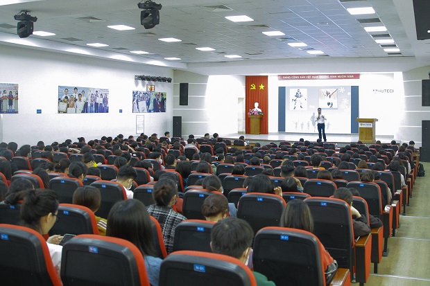 Chuyên gia nhân sự Triumph Việt Nam “mách nhỏ” sinh viên HUTECH cách ghi điểm trước nhà tuyển dụng 21