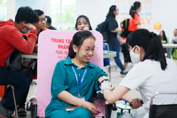 Hơn 350 sinh viên HUTECH tình nguyện hiến máu tặng Trung tâm Chữ Thập Đỏ TP.HCM trong ngày 18/6 109