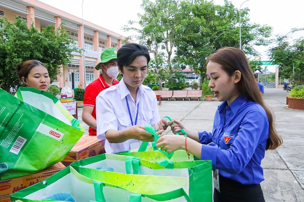 Nhật ký thiện nguyện “Tiếp bước đến trường” đầy ý nghĩa của sinh viên VJIT tại Tân Dương (Đồng Tháp) 40