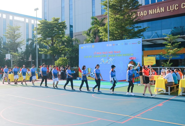The 2020 HUTECH Faculty and Staff Sports Fest opens in an exciting atmosphere 138