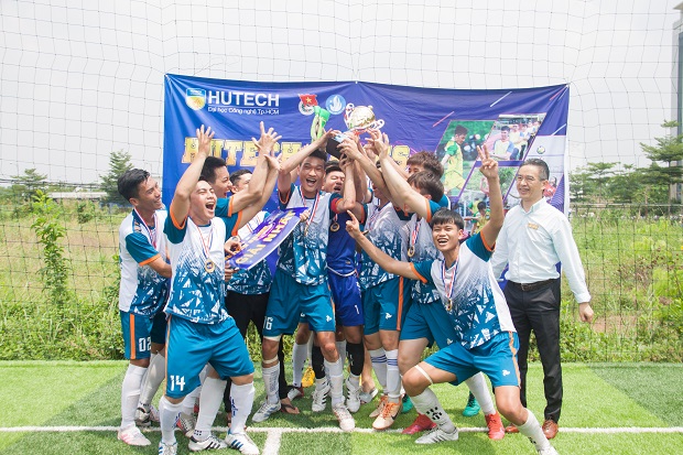 HUTECH Games 2021 - The Faculty of Civil Engineering becomes the new Champion of Men's Football after a spectacular comeback 86