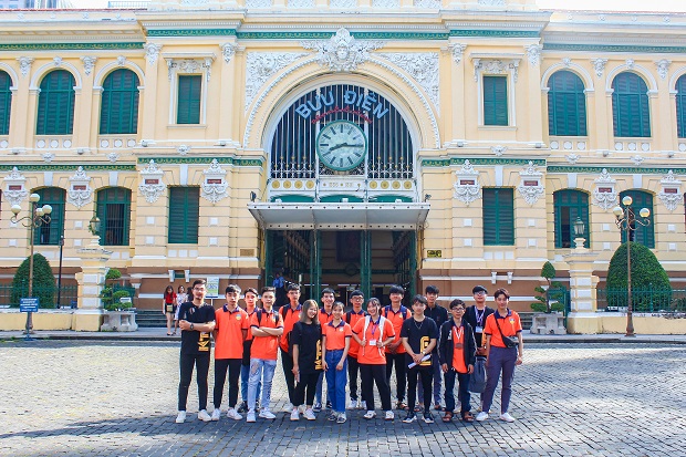 Sinh viên Kiến trúc - Mỹ thuật HUTECH khởi động năm học mới cùng “tour” dạo quanh Kiến trúc Sài Gòn xưa 13