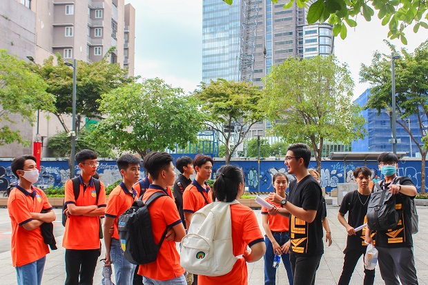 Sinh viên Kiến trúc - Mỹ thuật HUTECH khởi động năm học mới cùng “tour” dạo quanh Kiến trúc Sài Gòn xưa 56
