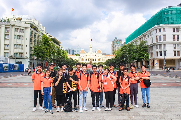 Sinh viên Kiến trúc - Mỹ thuật HUTECH khởi động năm học mới cùng “tour” dạo quanh Kiến trúc Sài Gòn xưa 53