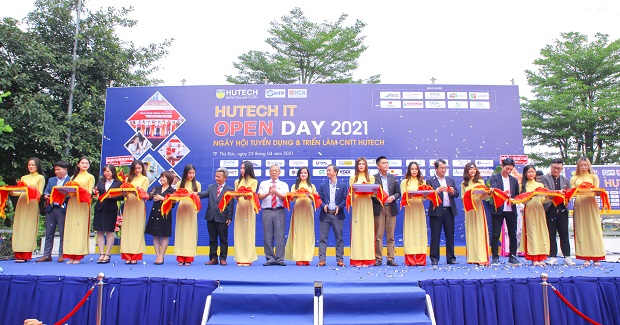 “Sàn giao dịch” việc làm HUTECH IT Open Day 2021 chính thức khai mạc với hơn 3000 vị trí tuyển dụng 141