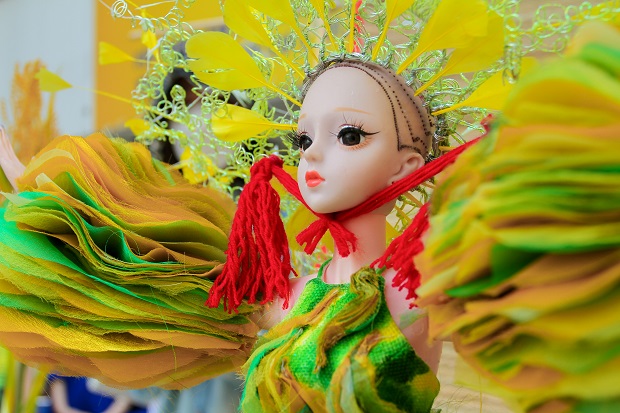 "Bản lĩnh Việt Nam" đầy kiêu hãnh tại triển lãm Chung kết cuộc thi Thiết kế thời trang Búp bê Barbie 163
