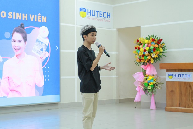 Sinh viên Ngôn ngữ Anh HUTECH được “truyền lửa” học tập, đón đầu những cơ hội triển vọng 43