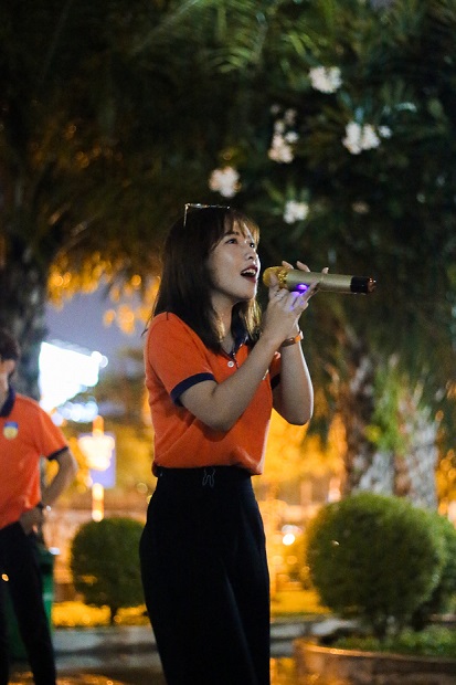 Sinh viên Luật HUTECH mang tết Thiếu nhi đến cho trẻ em chùa Kỳ Quang II 54