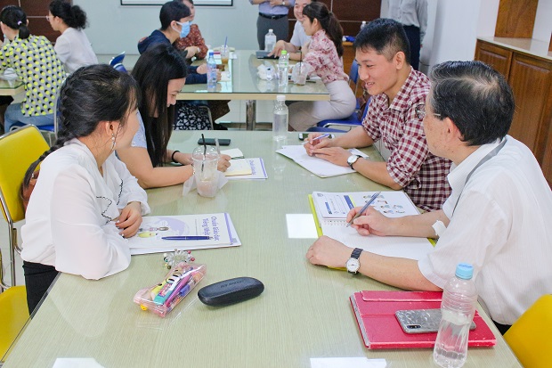 Quỹ Giao lưu quốc tế Nhật Bản đưa giáo trình IRODORI đến với sinh viên VJIT 42