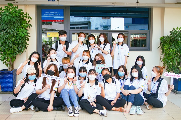 Ngắm loạt ảnh ngập tràn năng lượng tại Hội thao sinh viên Viện Công nghệ Việt - Hàn 94