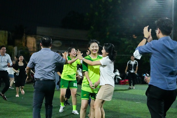 Album ảnh Hội thao CB-GV-NV HUTECH 2022: Phút đăng quang Bóng đá nữ của LQ P.Tư vấn Tuyển sinh - P.Truyền thông - K.Trung Quốc học 115