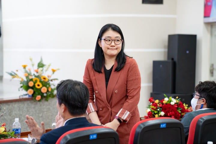 Trống khai giảng đã điểm, sinh viên Viện Công nghệ Việt - Hàn chính thức khởi động năm học mới 45