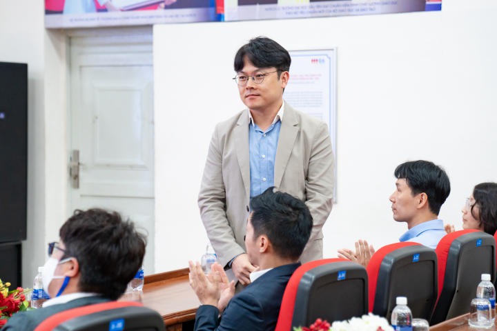 Trống khai giảng đã điểm, sinh viên Viện Công nghệ Việt - Hàn chính thức khởi động năm học mới 48