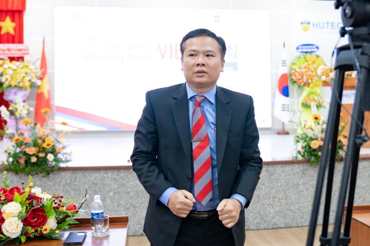 Trống khai giảng đã điểm, sinh viên Viện Công nghệ Việt - Hàn chính thức khởi động năm học mới 40