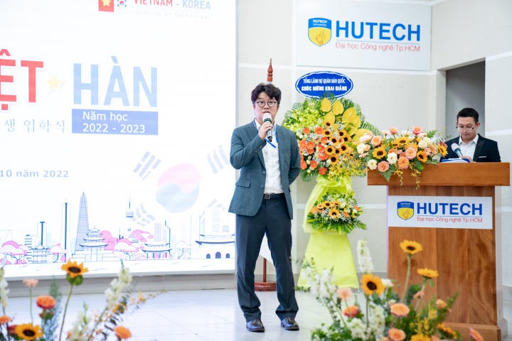 Trống khai giảng đã điểm, sinh viên Viện Công nghệ Việt - Hàn chính thức khởi động năm học mới 109