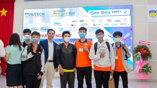 IT-ers HUTECH tăng cường hành trang, sẵn sàng cho HUTECH IT OPEN DAY 2022 “bùng nổ” 37