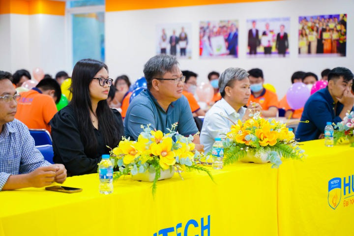 Hơn 20 đội thi tranh tài sôi nổi tại cuộc thi "Sinh viên với An toàn thông tin HUTECH" 33