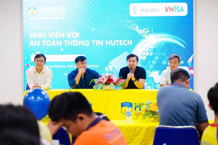 Hơn 20 đội thi tranh tài sôi nổi tại cuộc thi "Sinh viên với An toàn thông tin HUTECH" 31