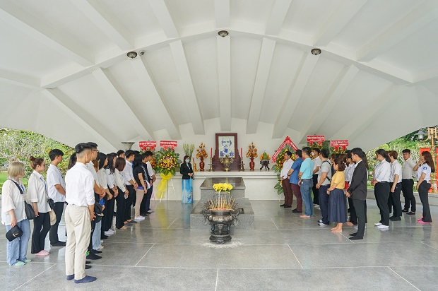 Tuổi trẻ HUTECH về Đồng Tháp viếng mộ cụ Phó bảng Nguyễn Sinh Sắc 38