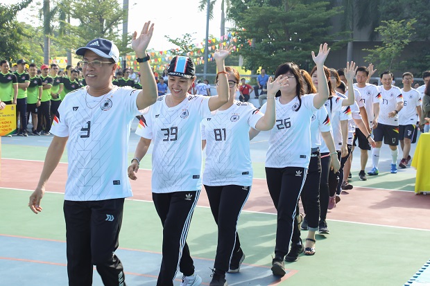 The 2020 HUTECH Faculty and Staff Sports Fest opens in an exciting atmosphere 141