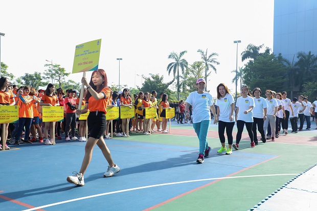 The 2020 HUTECH Faculty and Staff Sports Fest opens in an exciting atmosphere 147