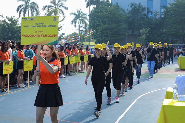 The 2020 HUTECH Faculty and Staff Sports Fest opens in an exciting atmosphere 153