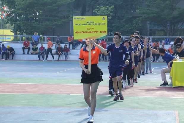 The 2020 HUTECH Faculty and Staff Sports Fest opens in an exciting atmosphere 156
