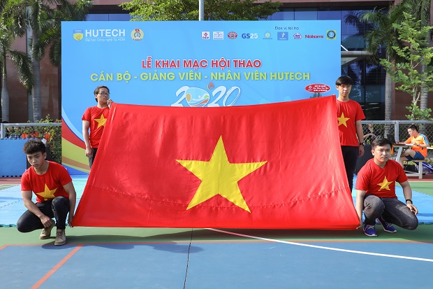 The 2020 HUTECH Faculty and Staff Sports Fest opens in an exciting atmosphere 17