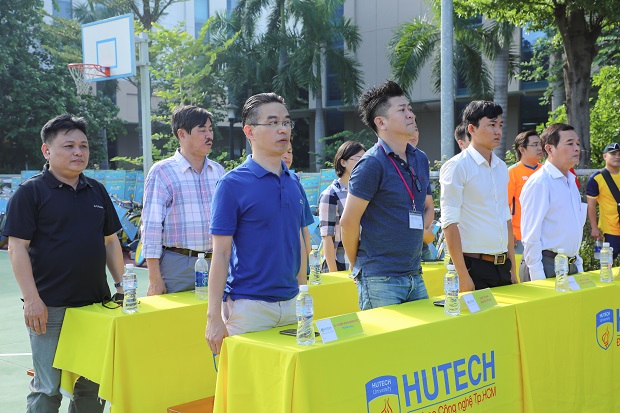The 2020 HUTECH Faculty and Staff Sports Fest opens in an exciting atmosphere 85