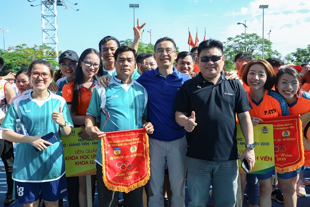 The 2020 HUTECH Faculty and Staff Sports Fest opens in an exciting atmosphere 207
