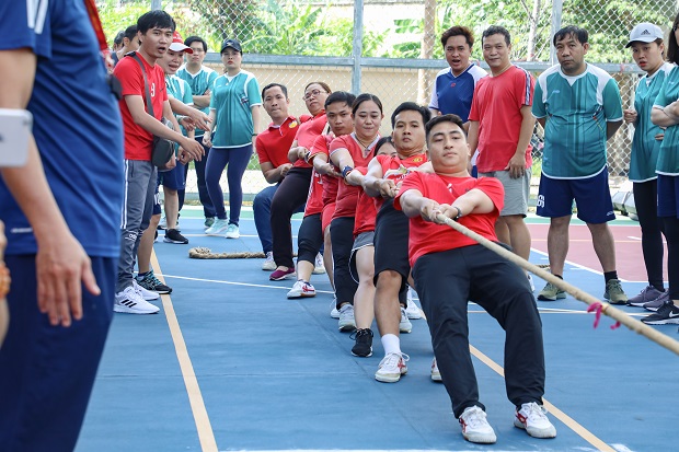 The 2020 HUTECH Faculty and Staff Sports Fest opens in an exciting atmosphere 262