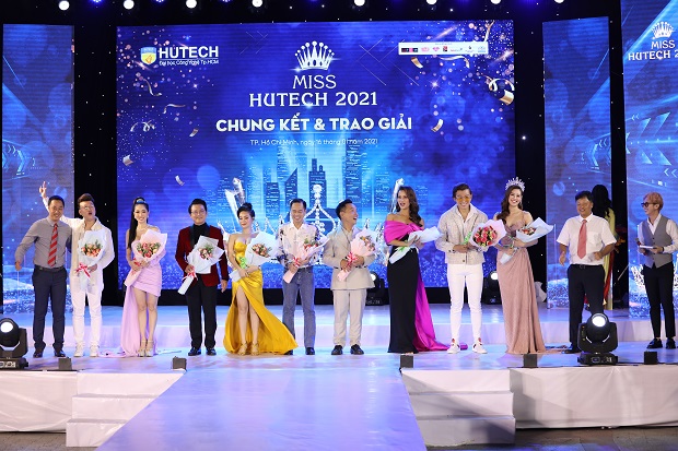 The dazzling finale and awarding ceremony of Miss HUTECH 2021 75