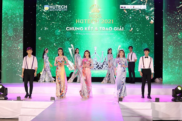 The dazzling finale and awarding ceremony of Miss HUTECH 2021 147