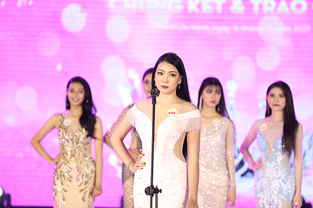 Rực rỡ Gala Chung kết và Trao giải Miss HUTECH 2021 295