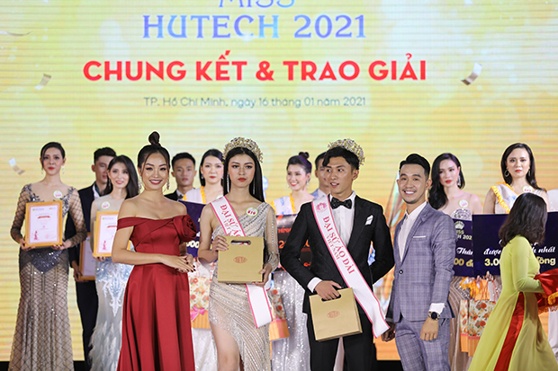 The dazzling finale and awarding ceremony of Miss HUTECH 2021 363